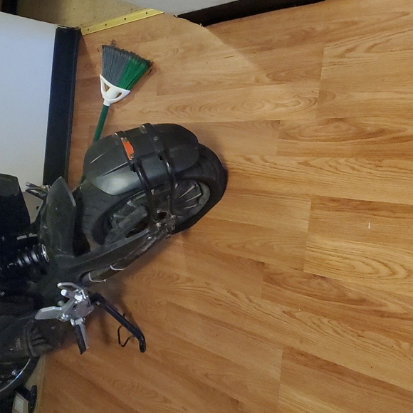 Electric  motorcycle - Picture 3 of 3